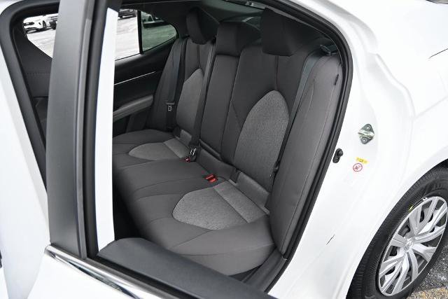 Used 2019 Toyota Camry LE image 24