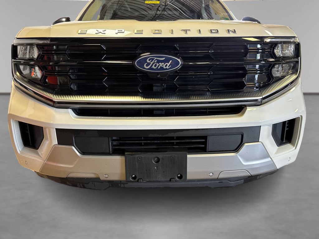 Certified 2025 Ford Expedition Platinum w/ Driver's Package AWD/4WD image 14