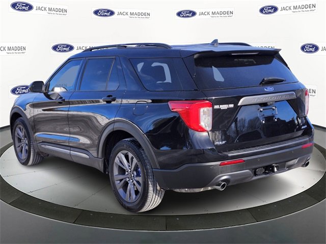 Certified 2023 Ford Explorer XLT w/ Equipment Group 202A image 3