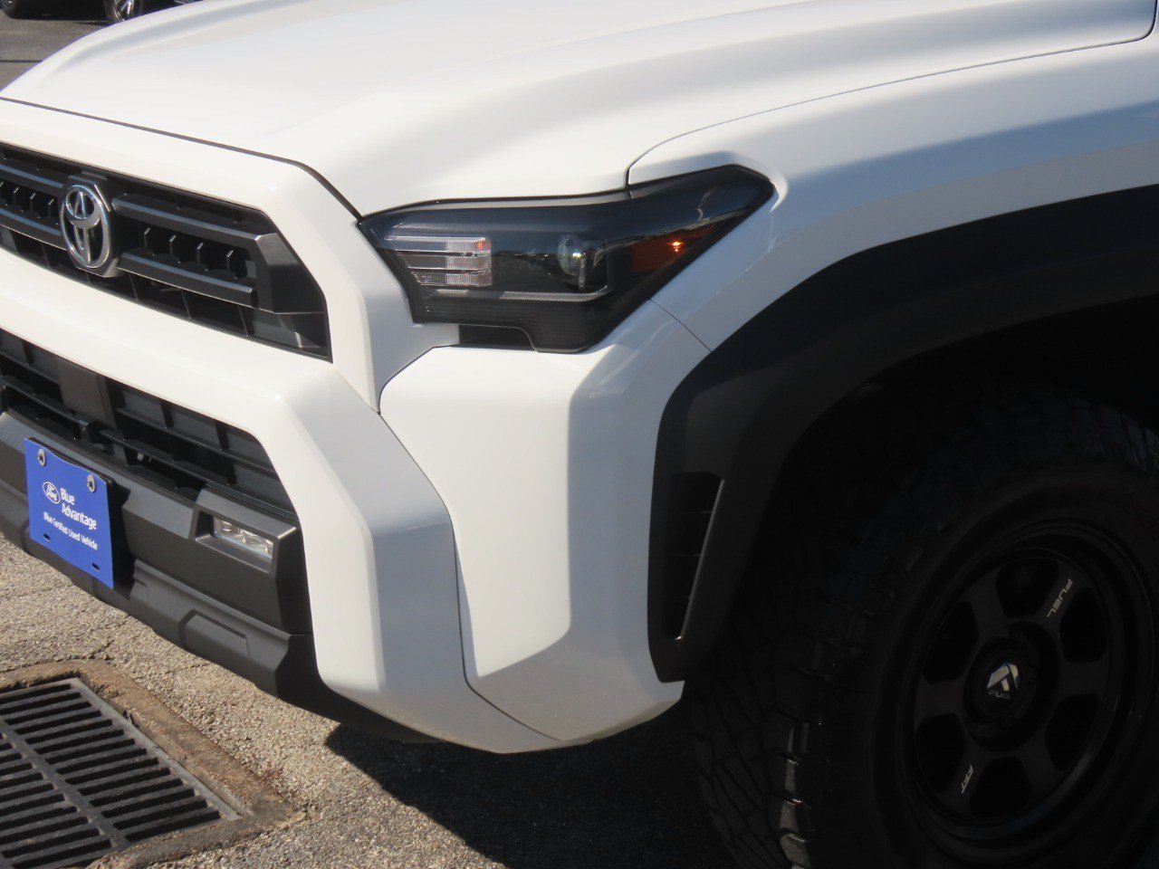 Used 2025 Toyota 4Runner SR5 RWD image 3