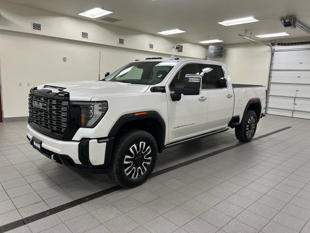 Used 2025 GMC Sierra 2500 Denali Ultimate AWD/4WD image 4