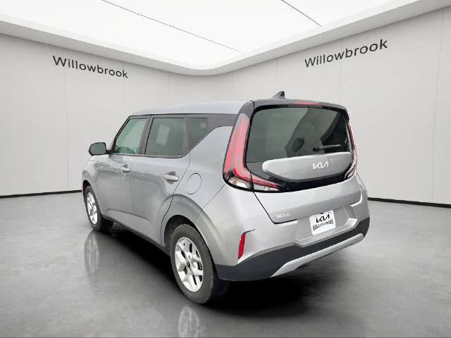 Used 2025 Kia Soul LX w/ LX Technology Package FWD image 3