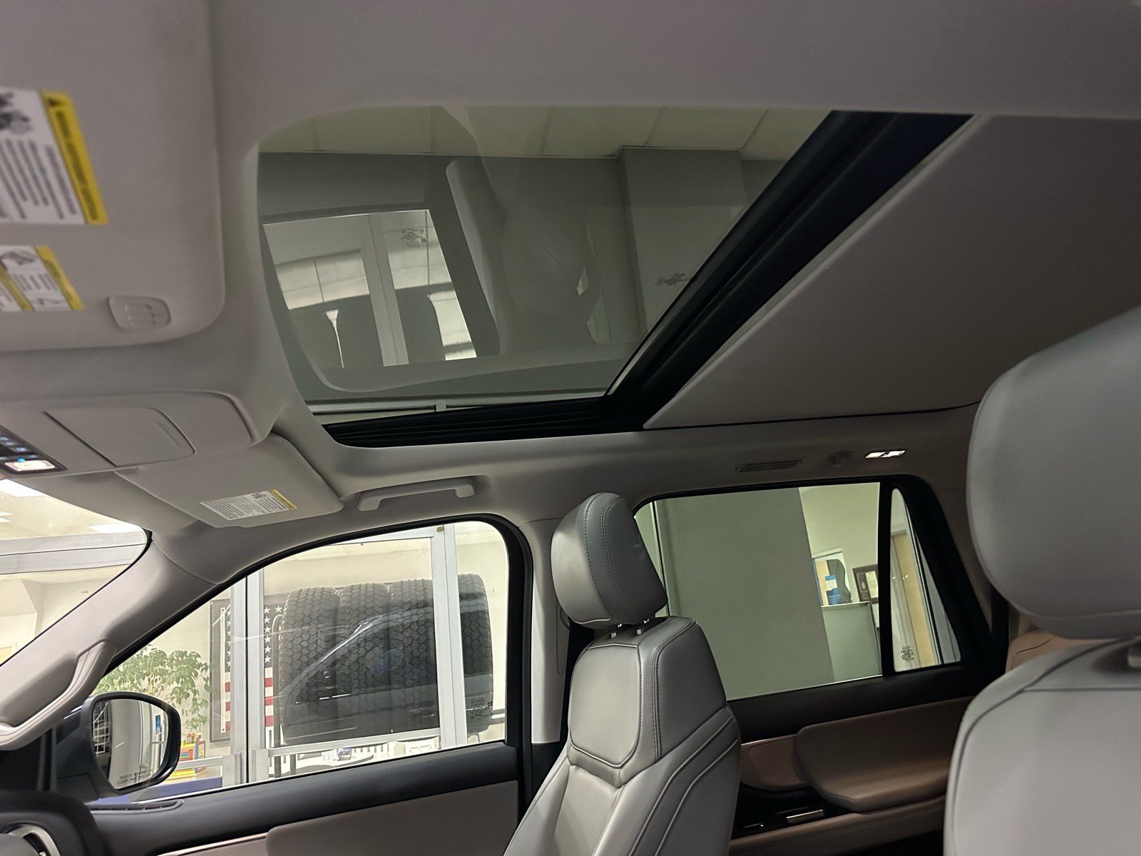 Certified 2025 Ford Expedition Active image 24