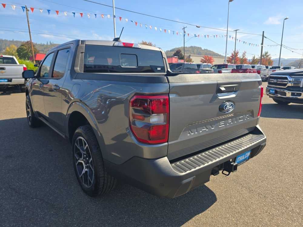 Certified 2025 Ford Maverick Lariat AWD/4WD image 3