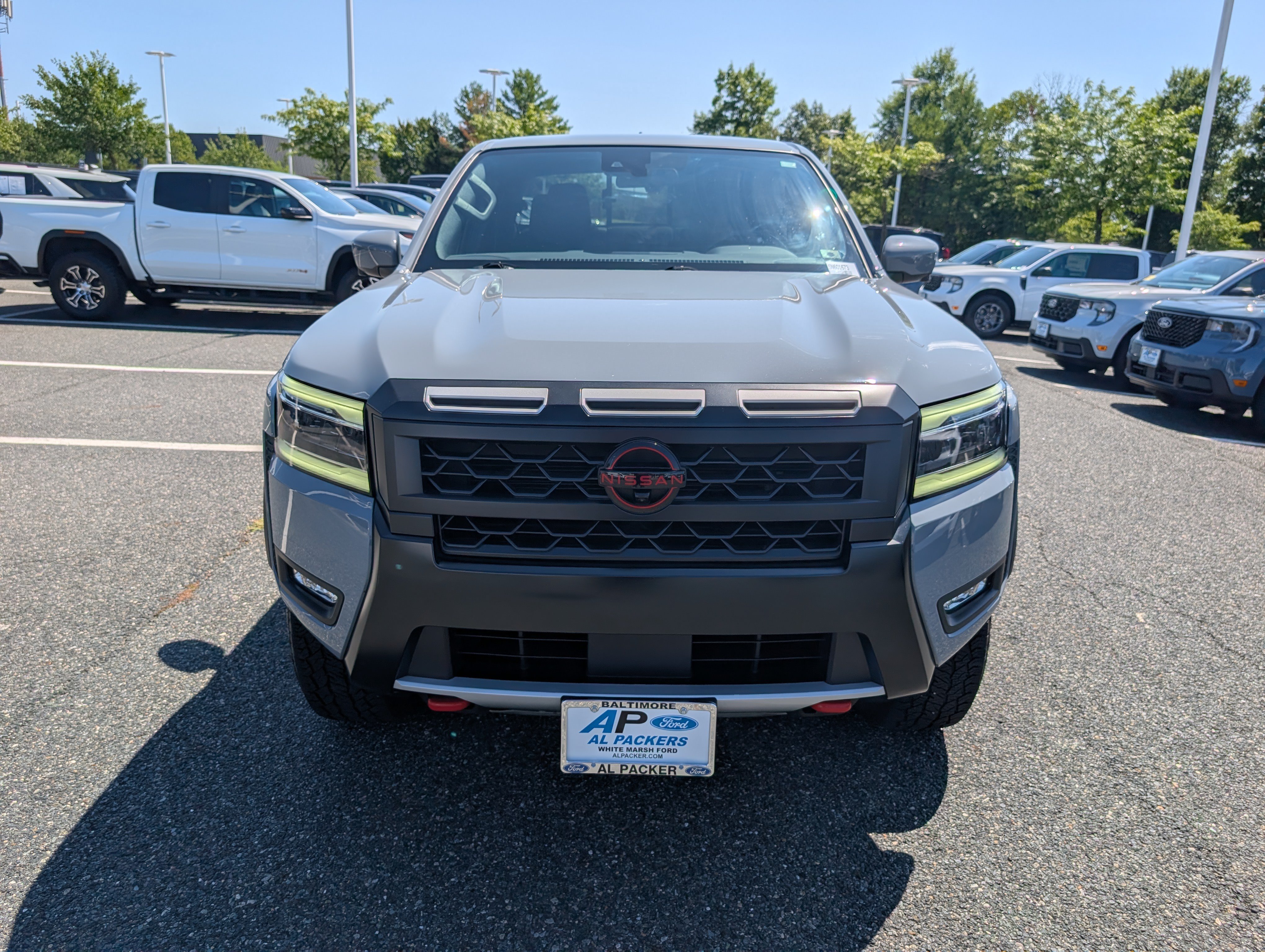 Used 2025 Nissan Frontier PRO-4X w/ Pro Convenience Package AWD/4WD image 8