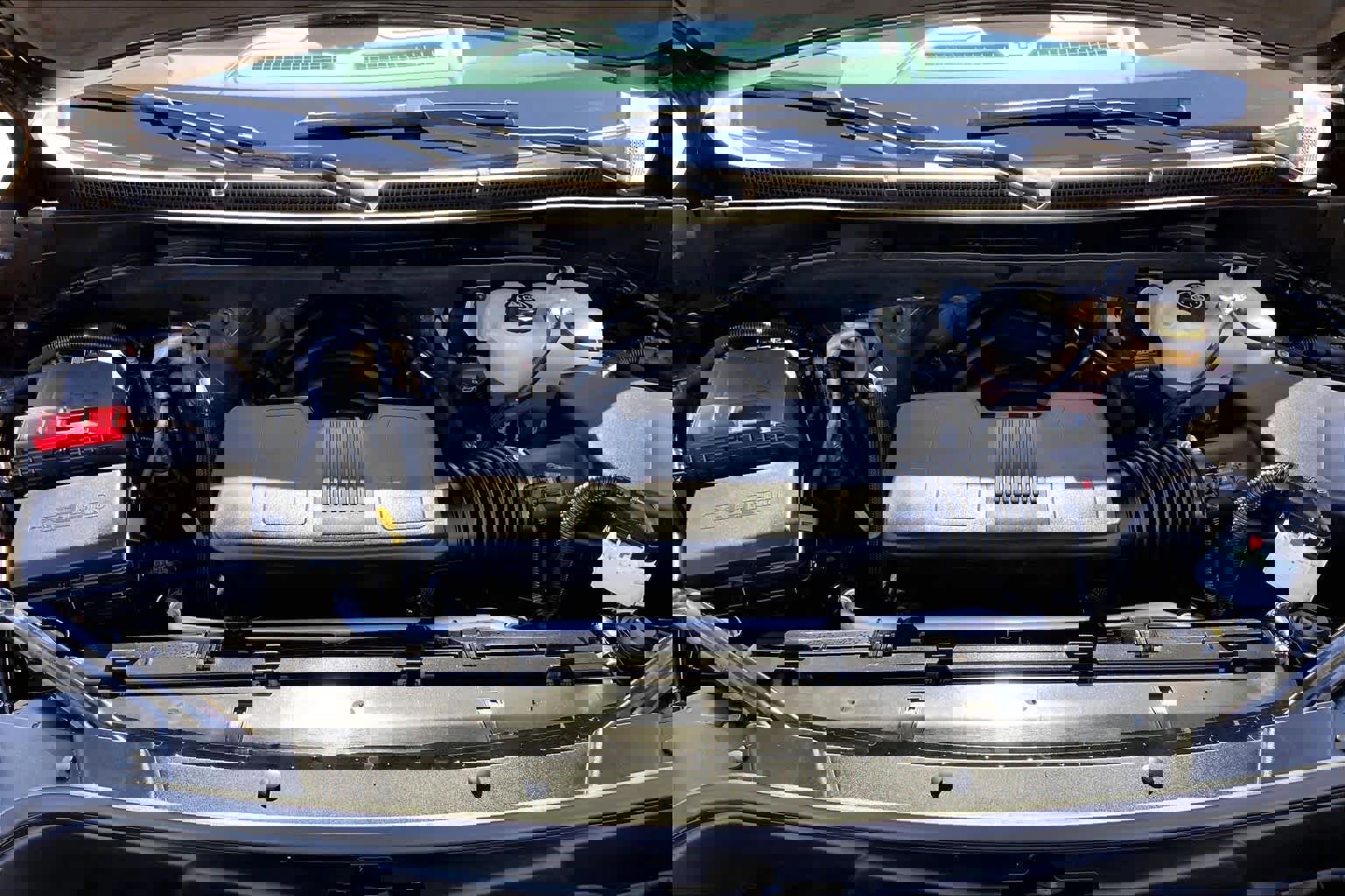 Used 2024 GMC Yukon Denali image 32