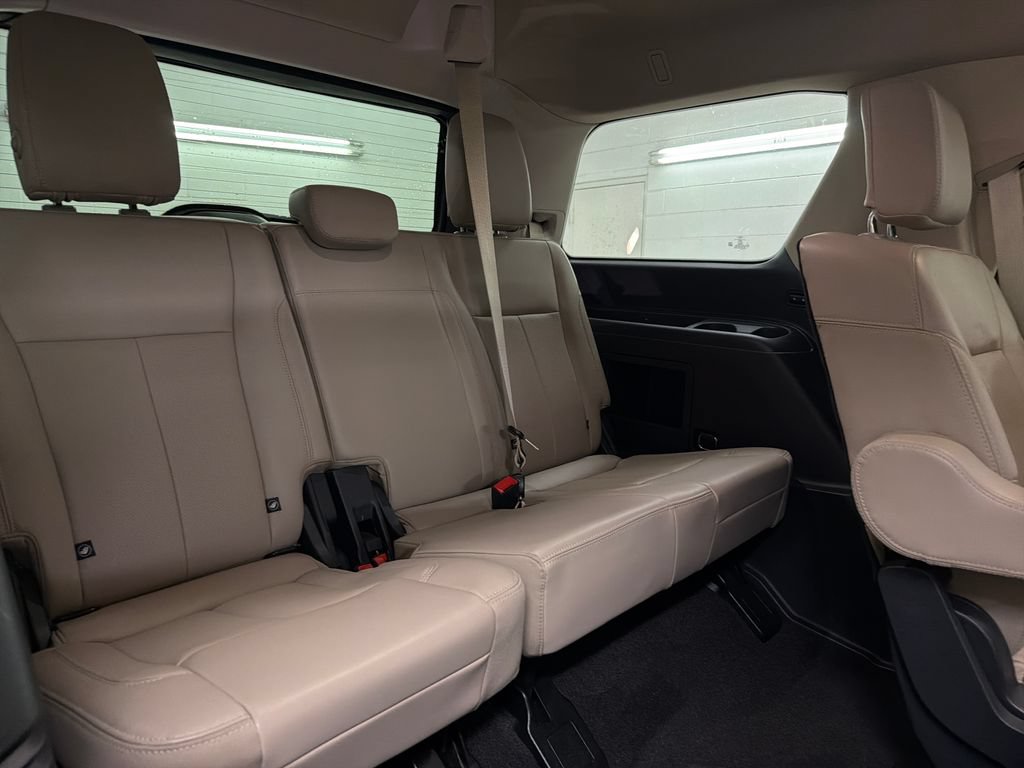 Certified 2023 Ford Expedition XLT RWD image 33