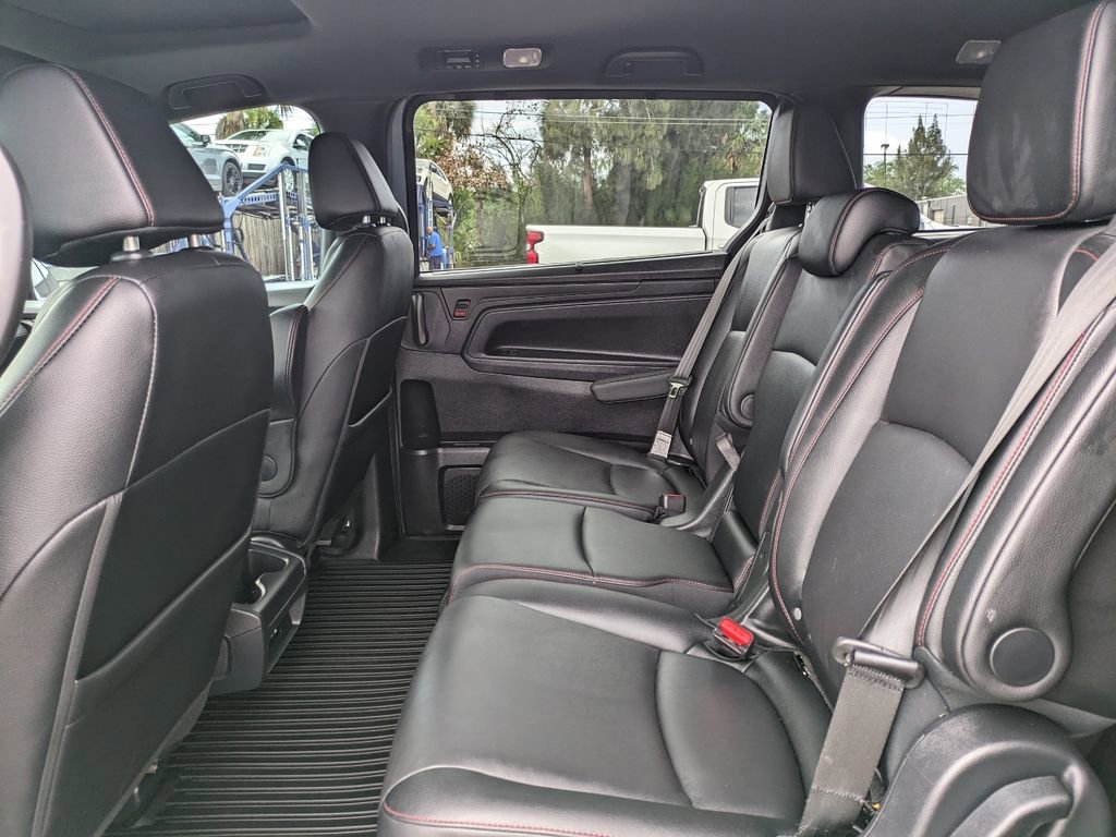 Used 2025 Honda Odyssey Sport-L image 14
