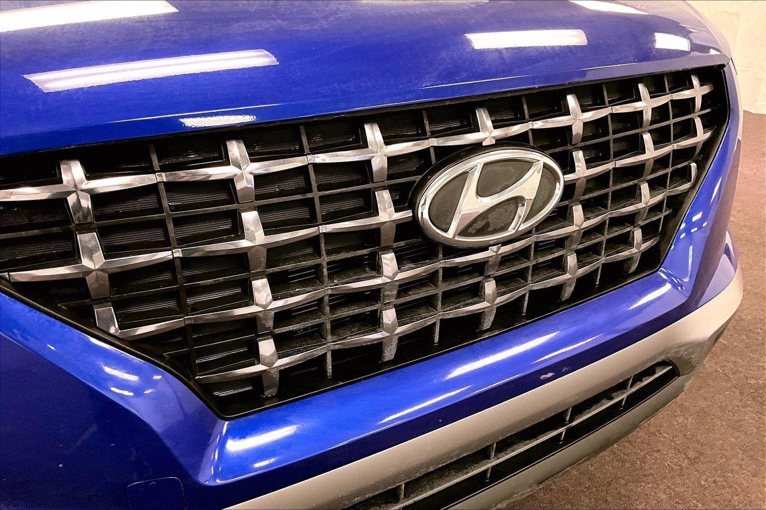 Used 2024 Hyundai Venue SEL image 29