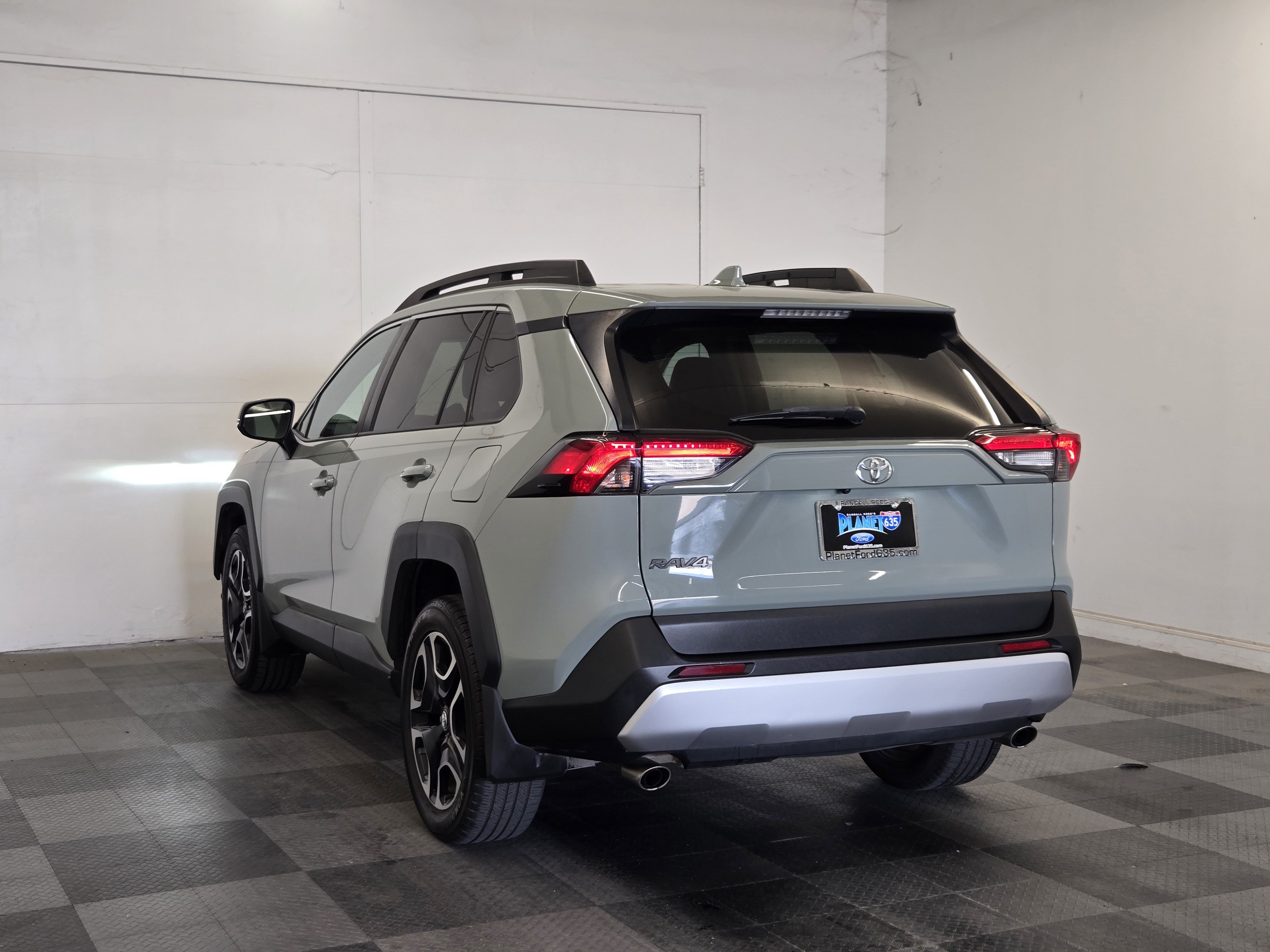 Used 2019 Toyota RAV4 Adventure AWD/4WD image 5