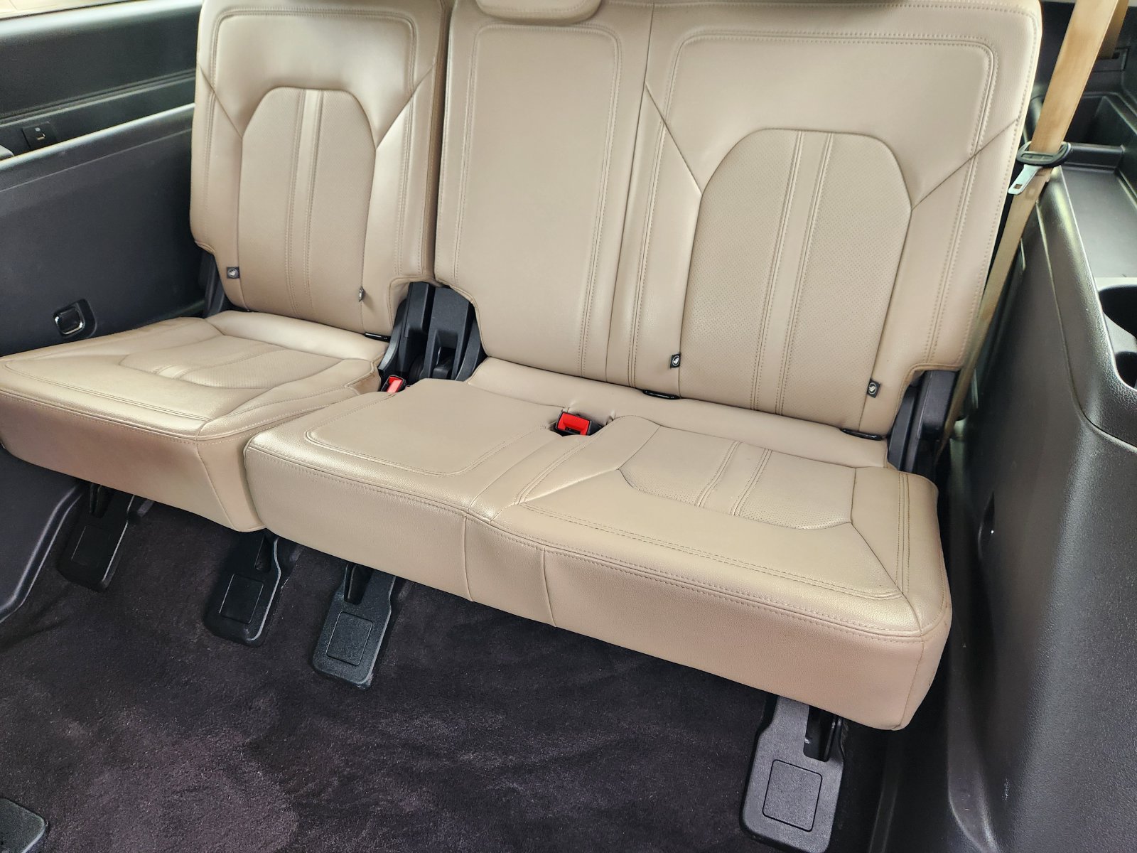 Certified 2022 Ford Expedition Max Limited RWD image 33