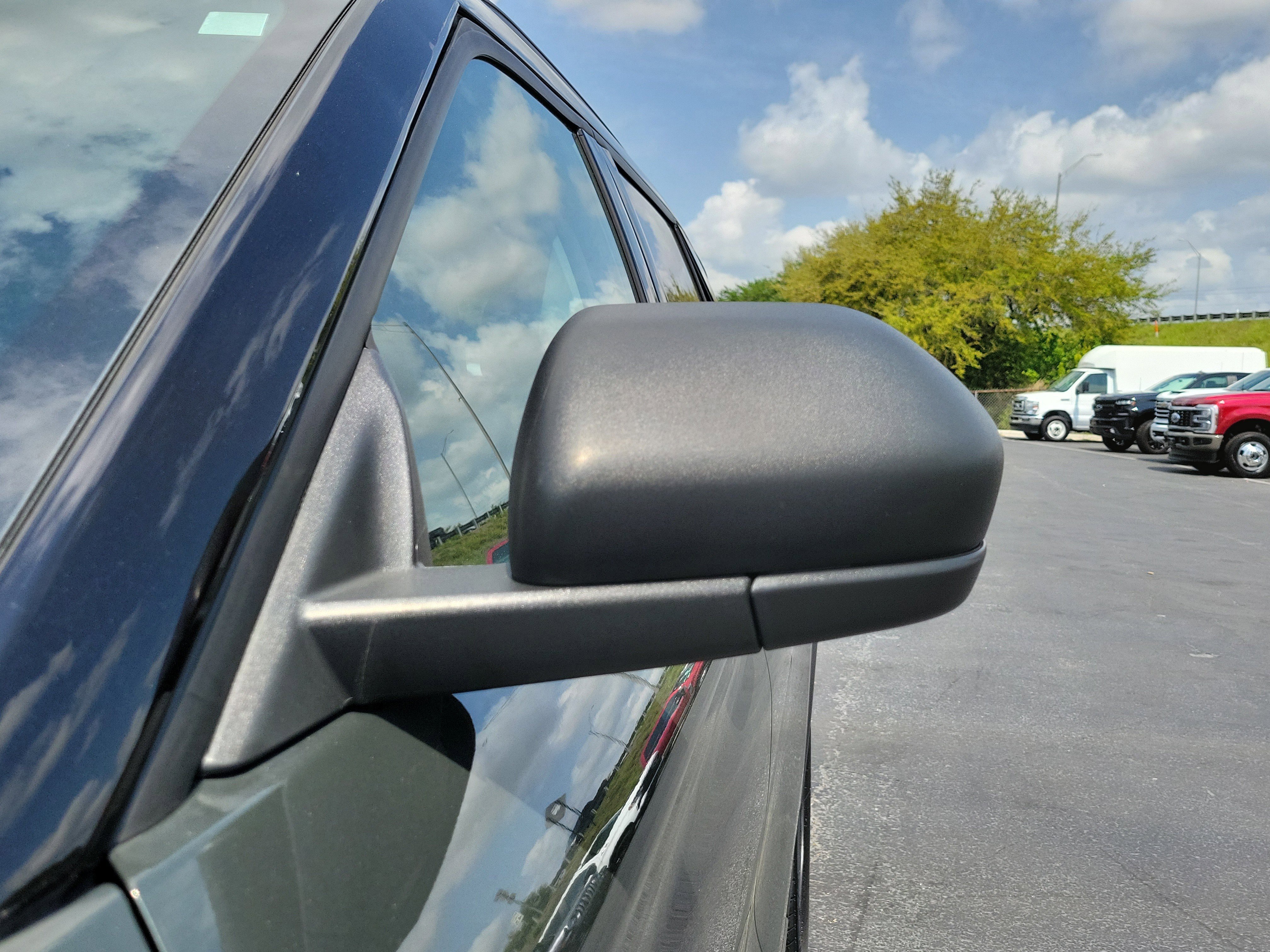 Certified 2022 Ford Explorer XLT w/ Equipment Group 202A image 7