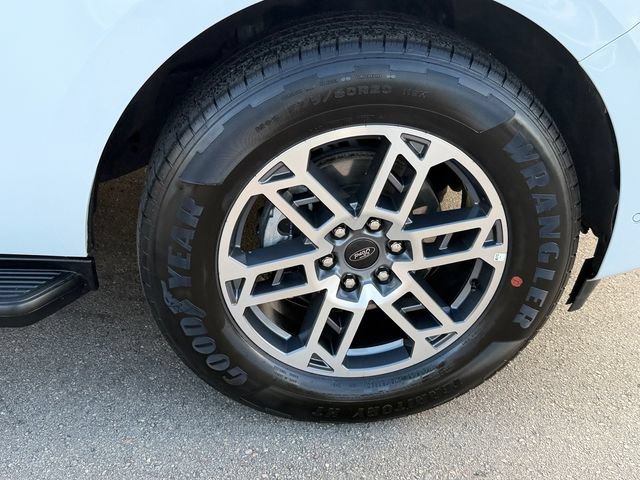 Certified 2025 Ford Expedition Max Active RWD image 20
