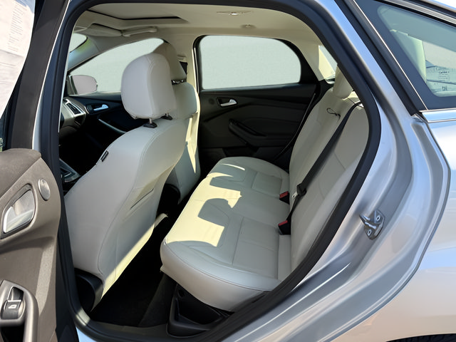 Certified 2017 Ford Focus Titanium FWD image 5