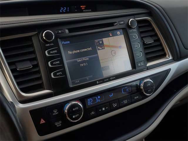 Used 2019 Toyota Highlander XLE image 22