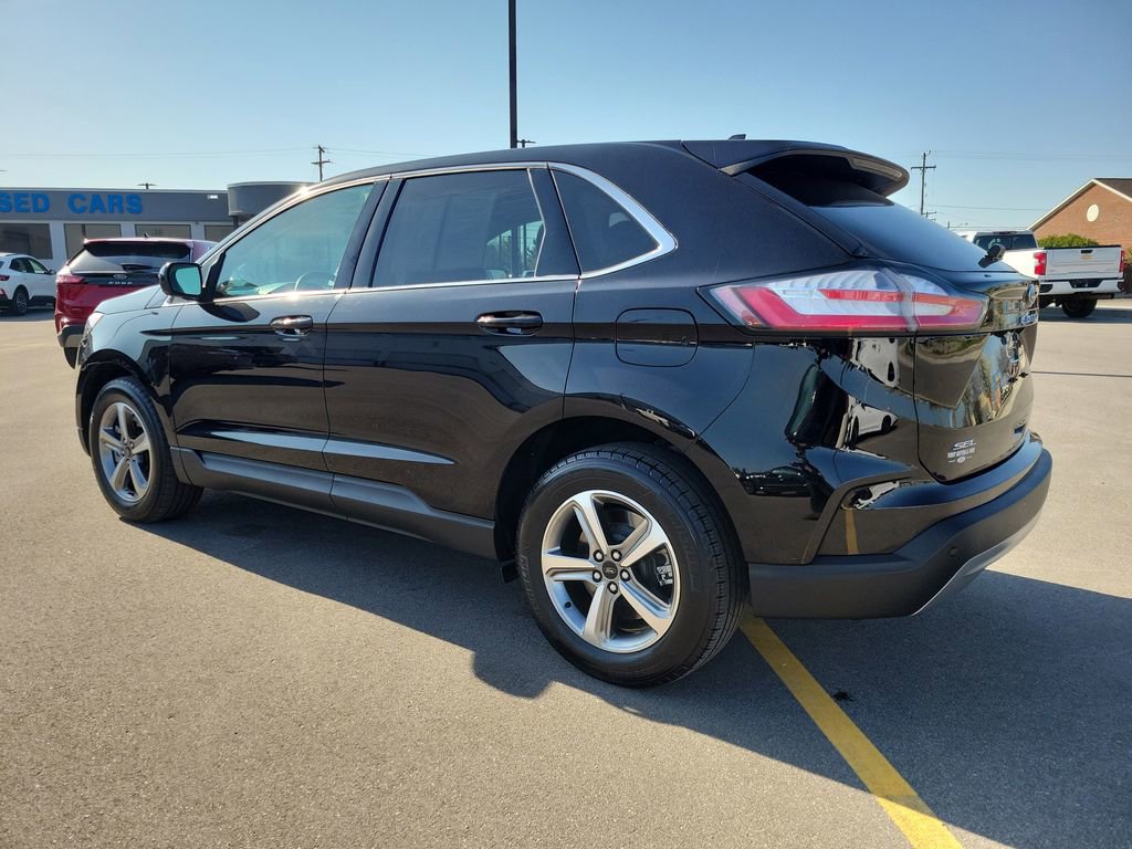 Certified 2023 Ford Edge SEL w/ Convenience Package AWD/4WD image 3