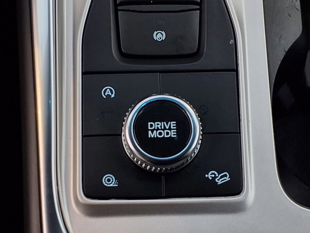 Certified 2023 Ford Explorer XLT w/ Equipment Group 202A image 16