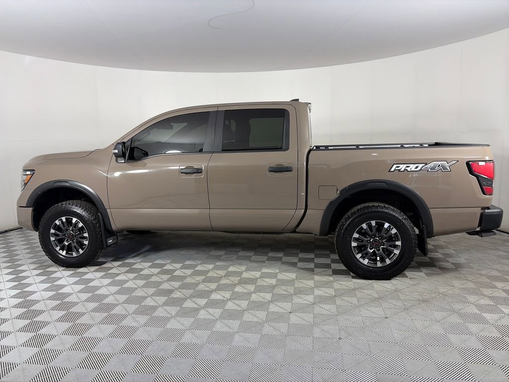 Used 2022 Nissan Titan PRO-4X w/ Pro-4x Convenience Package AWD/4WD image 2