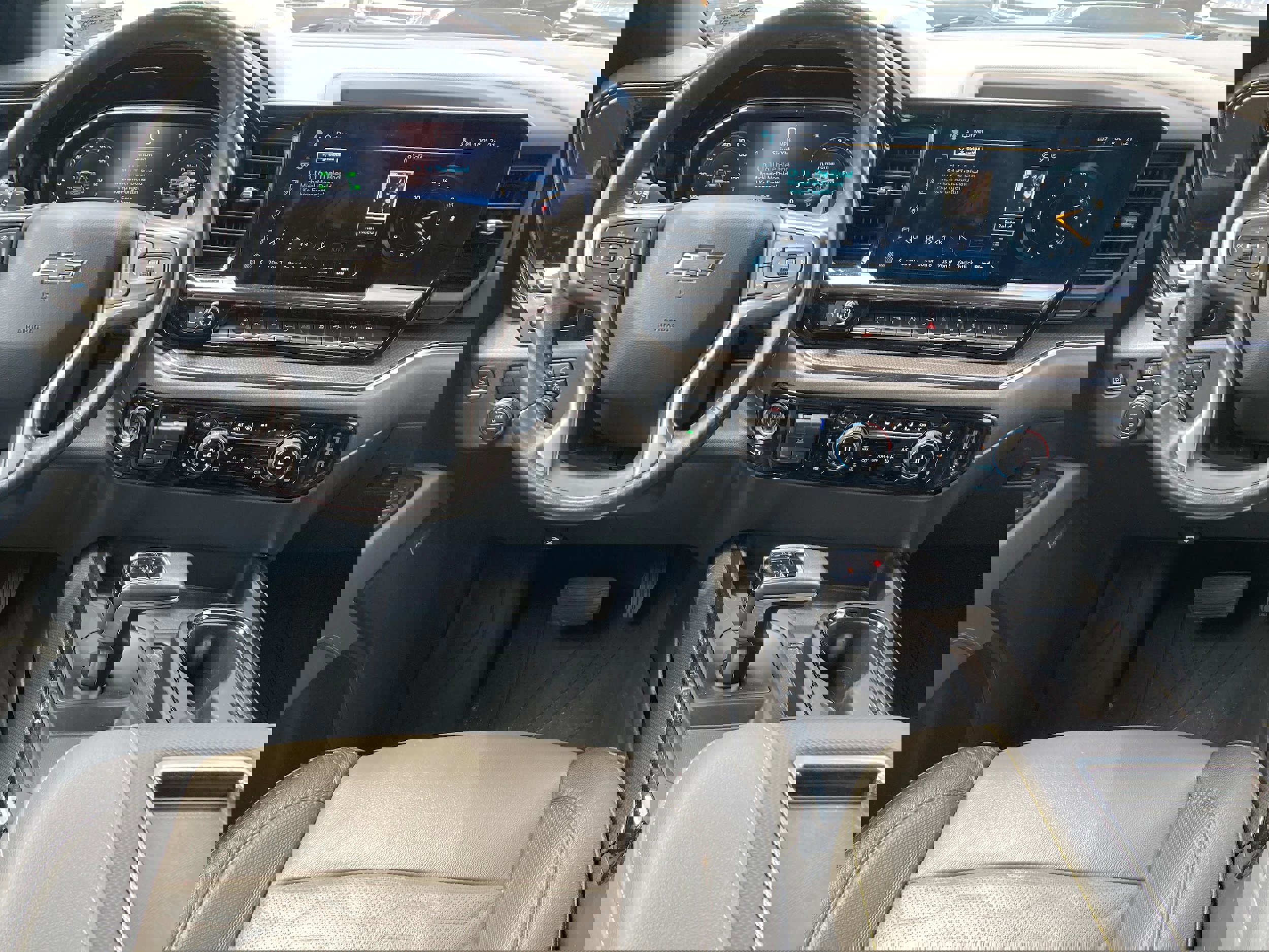 Used 2022 Chevrolet Silverado 1500 ZR2 w/ Technology Package image 10