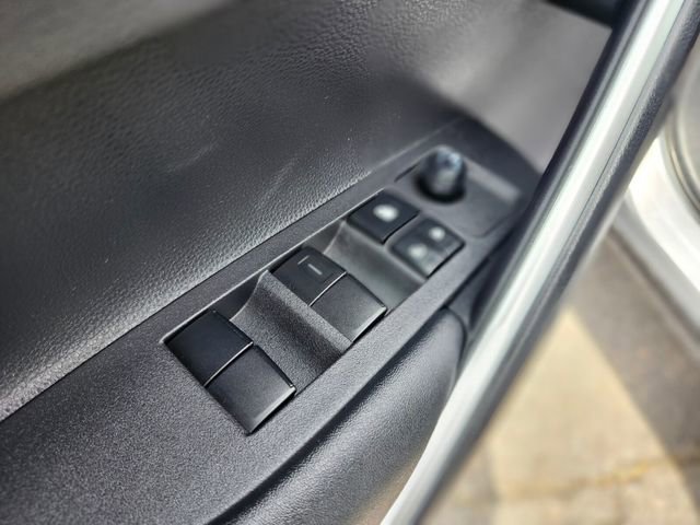 Used 2024 Toyota Corolla Cross AWD Hybrid w/ Convenience Package image 17