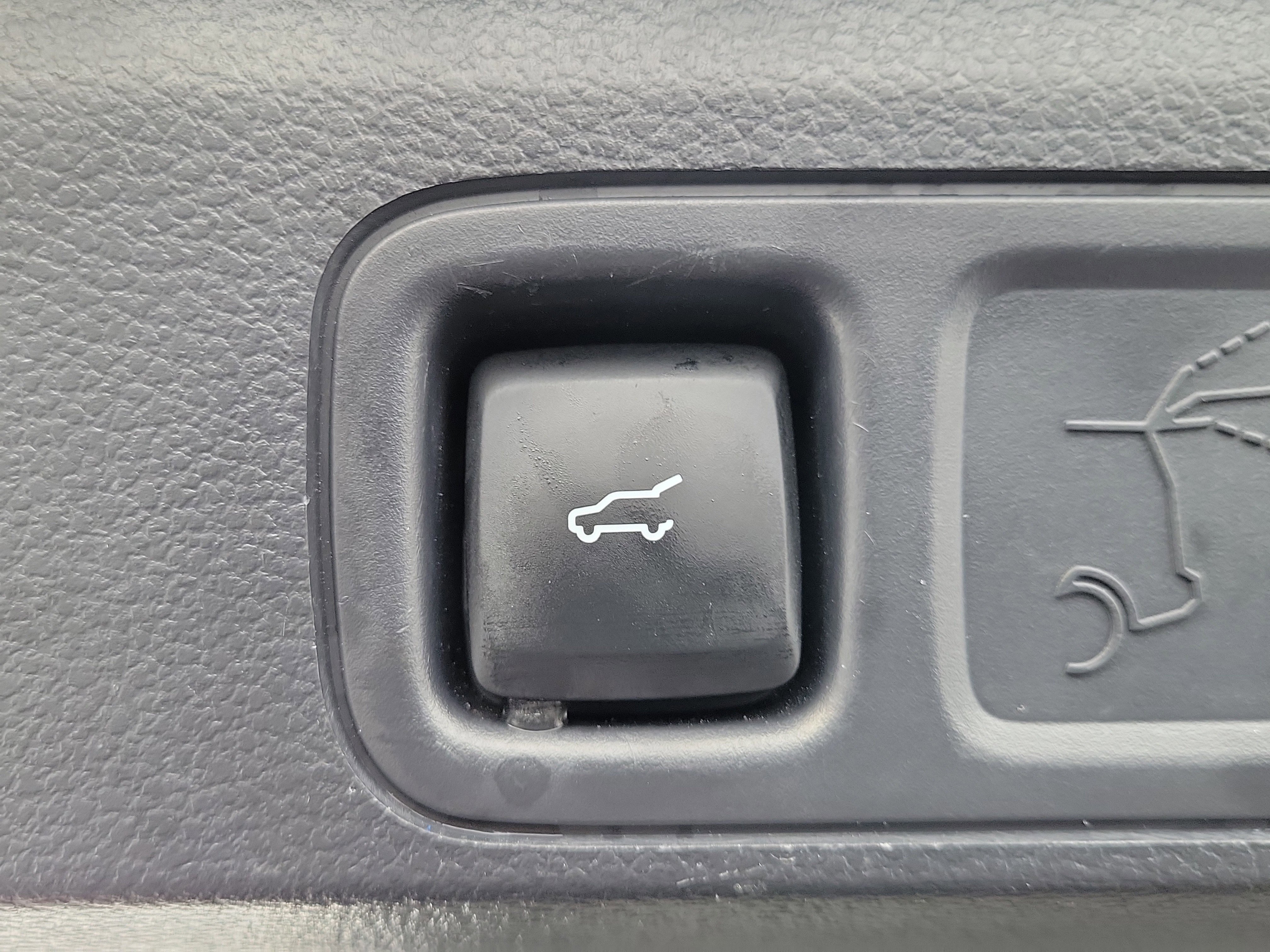 Certified 2024 Ford Expedition Limited image 8