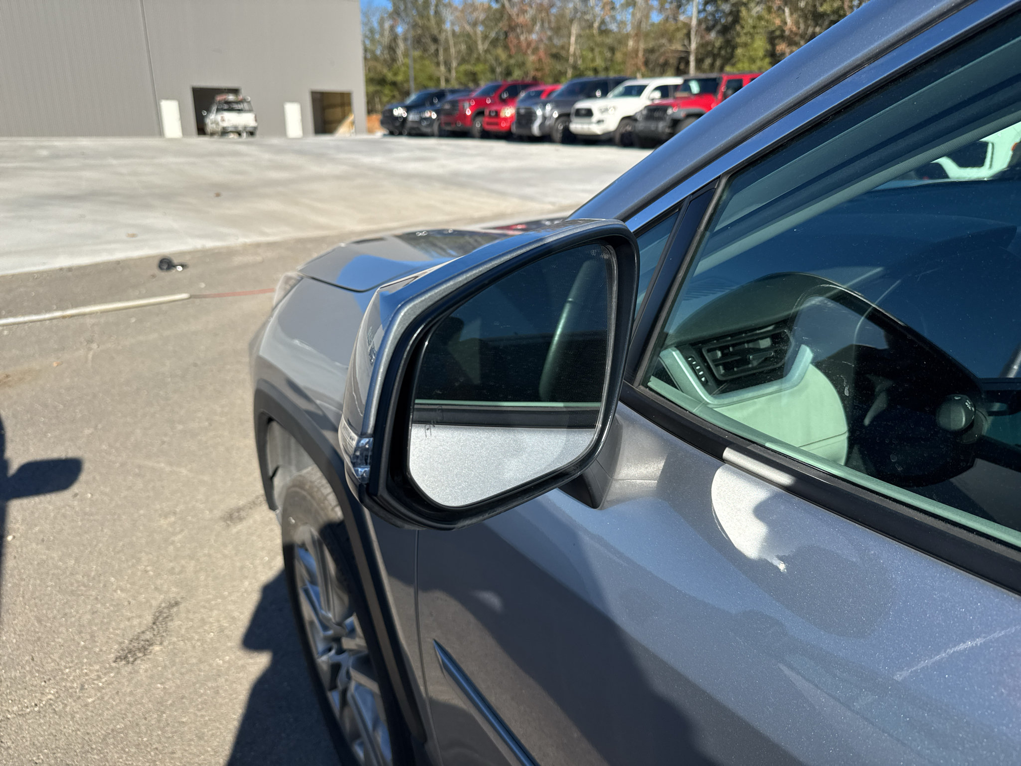Used 2025 Toyota RAV4 XLE Premium w/ Weather Package AWD/4WD image 31
