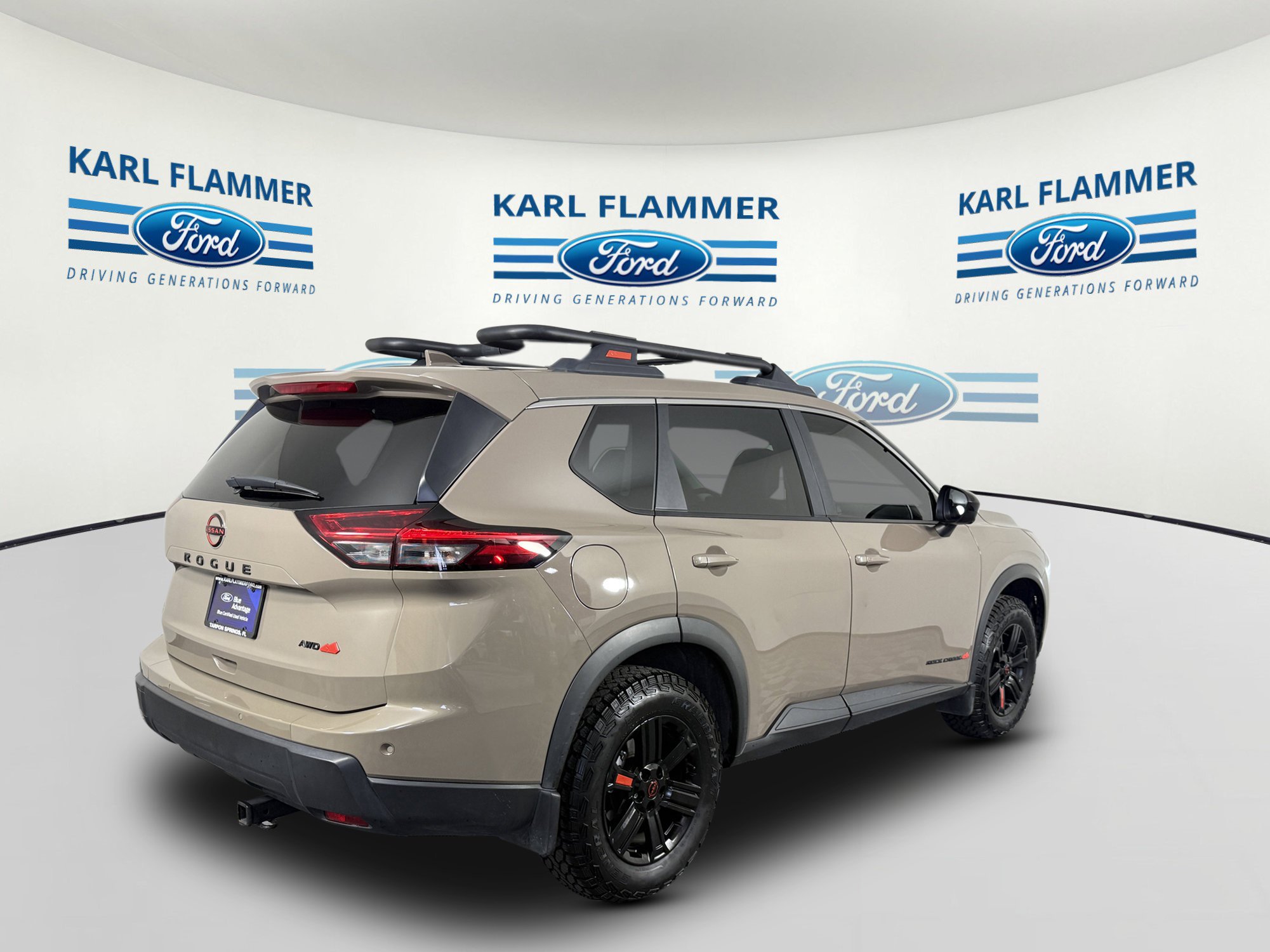 Used 2025 Nissan Rogue SV AWD/4WD image 3