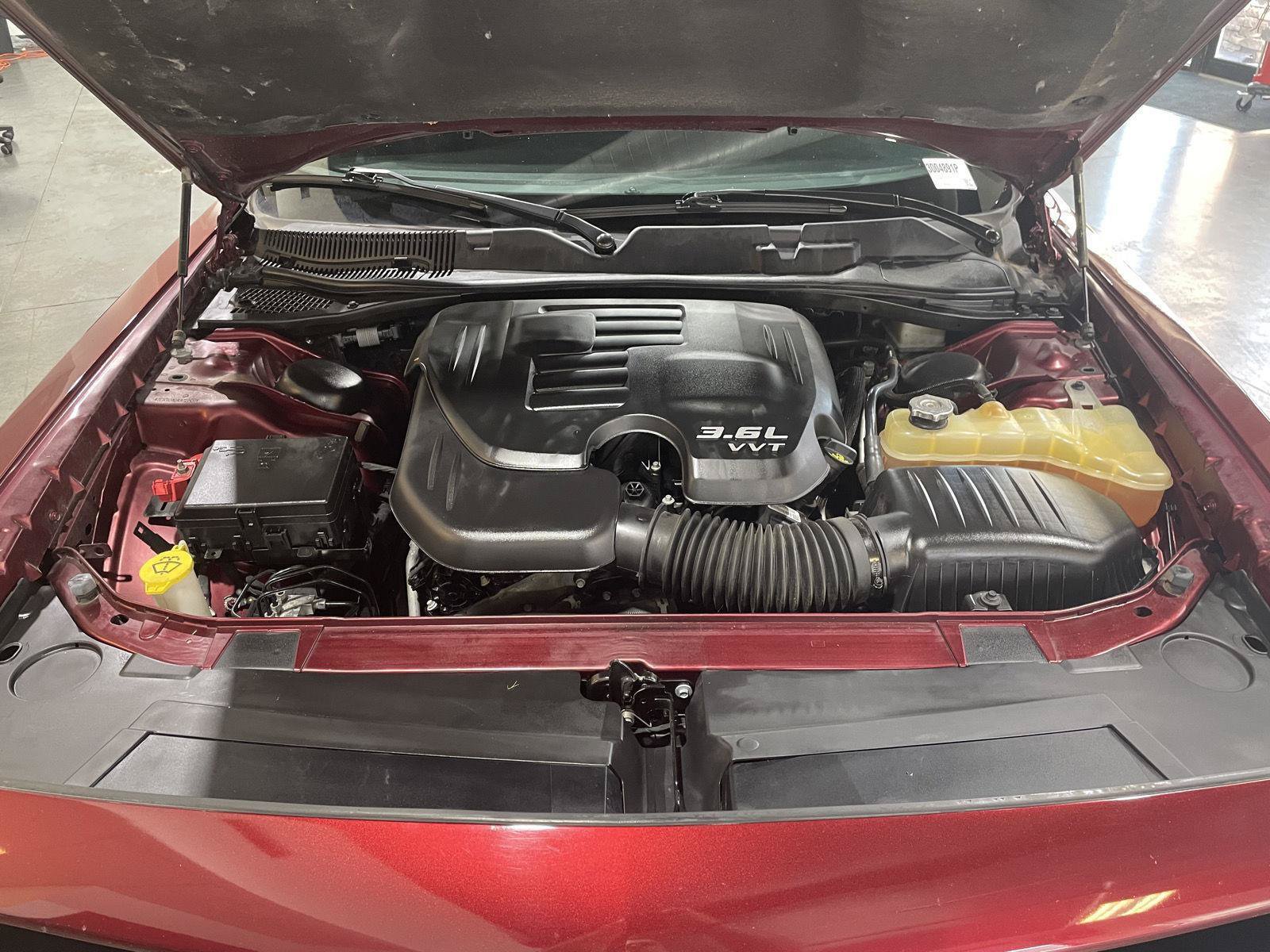 Used 2019 Dodge Challenger SXT RWD image 31