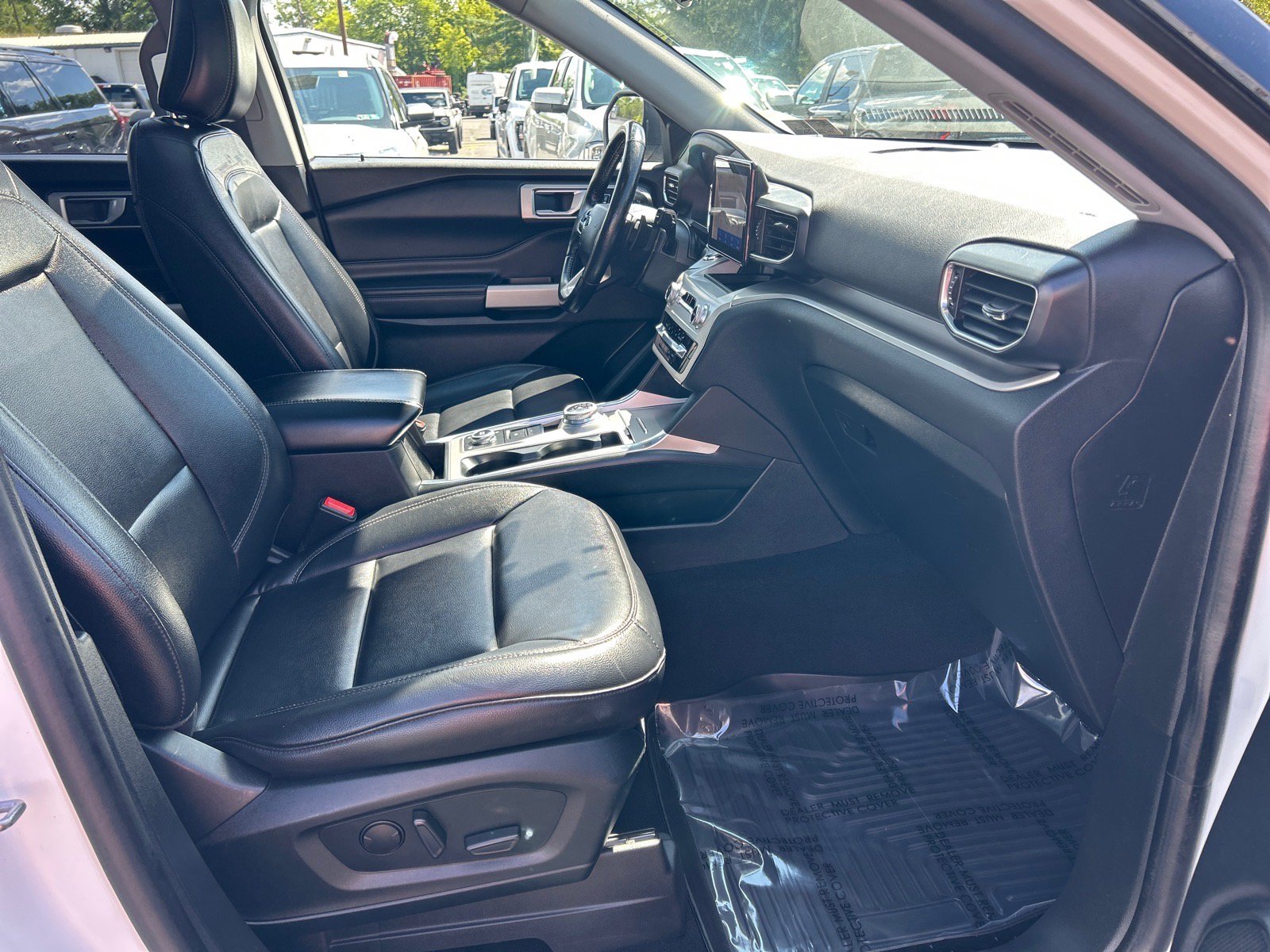 Certified 2021 Ford Explorer XLT w/ Equipment Group 202A AWD/4WD image 20