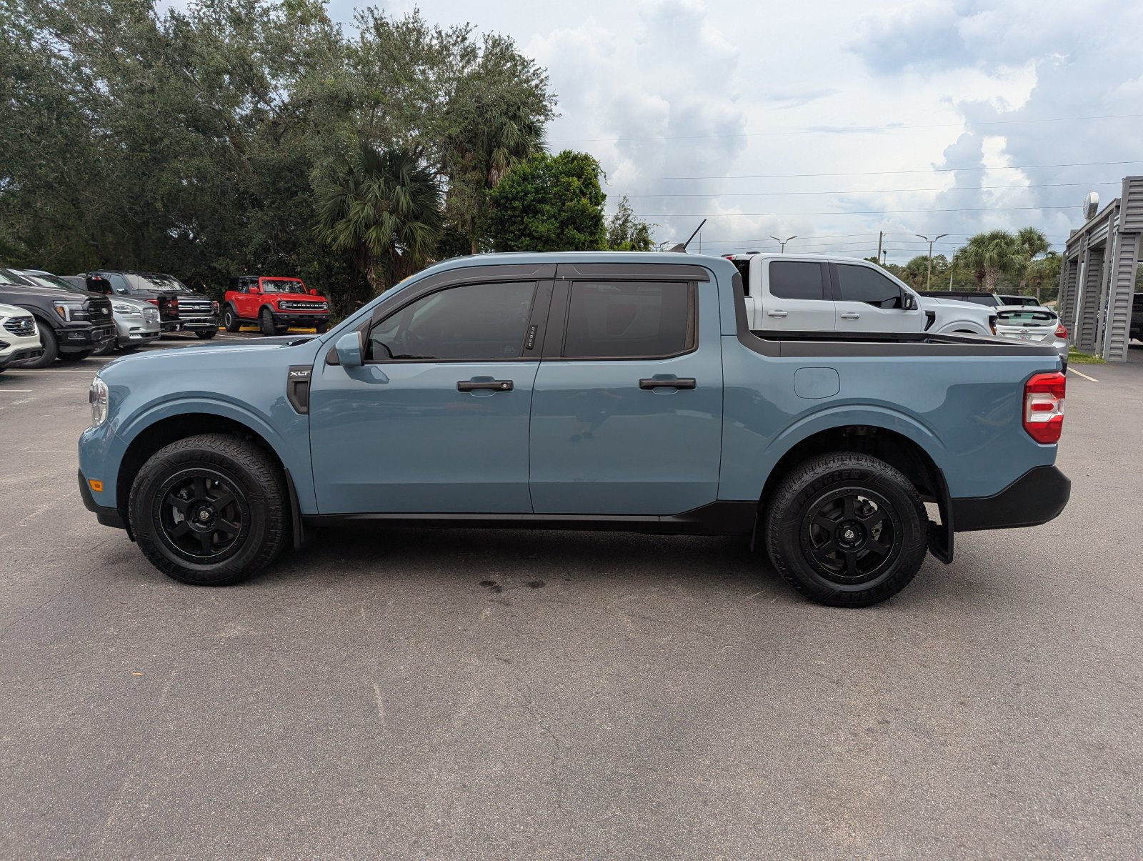 Certified 2023 Ford Maverick XLT w/ XLT Luxury Package FWD image 8