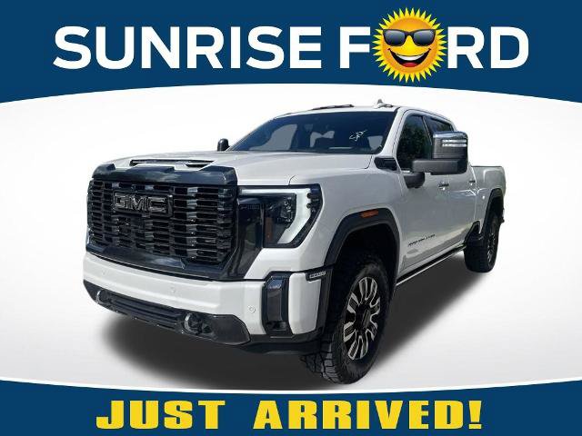 Used 2024 GMC Sierra 2500 Denali Ultimate AWD/4WD image 1