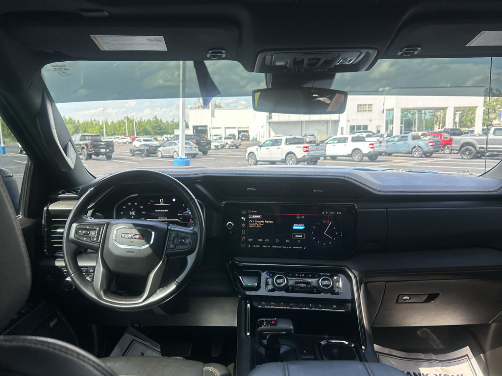Used 2023 GMC Sierra 1500 AT4 w/ AT4 Preferred Package AWD/4WD image 12
