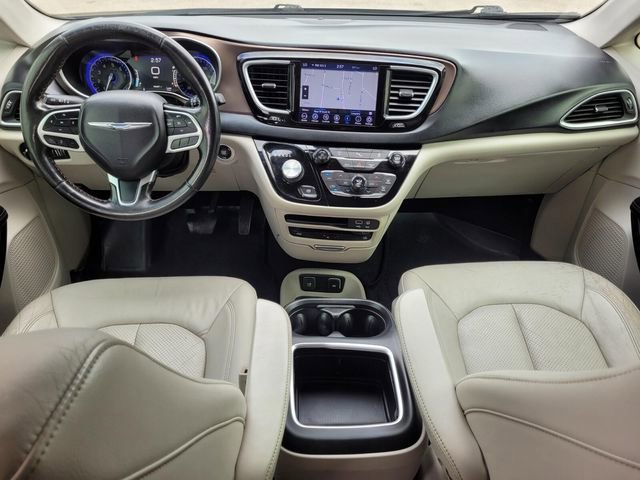 Used 2019 Chrysler Pacifica Touring-L Plus w/ Tire & Wheel Group image 26