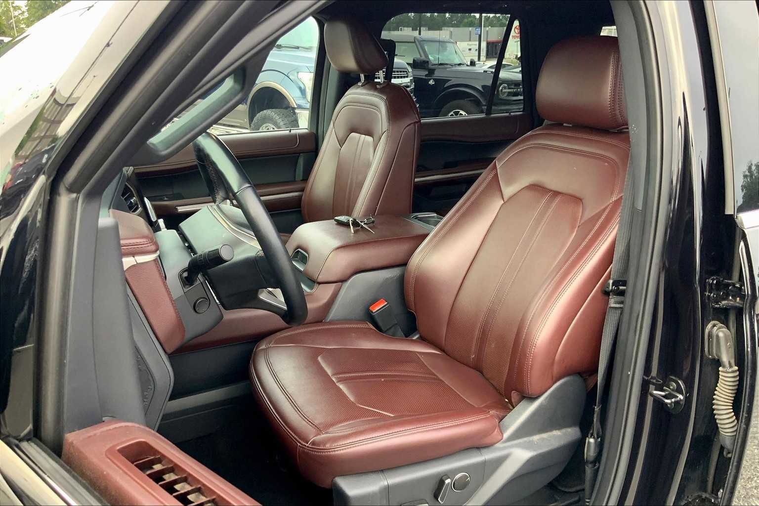 Certified 2024 Ford Expedition Max Limited image 9