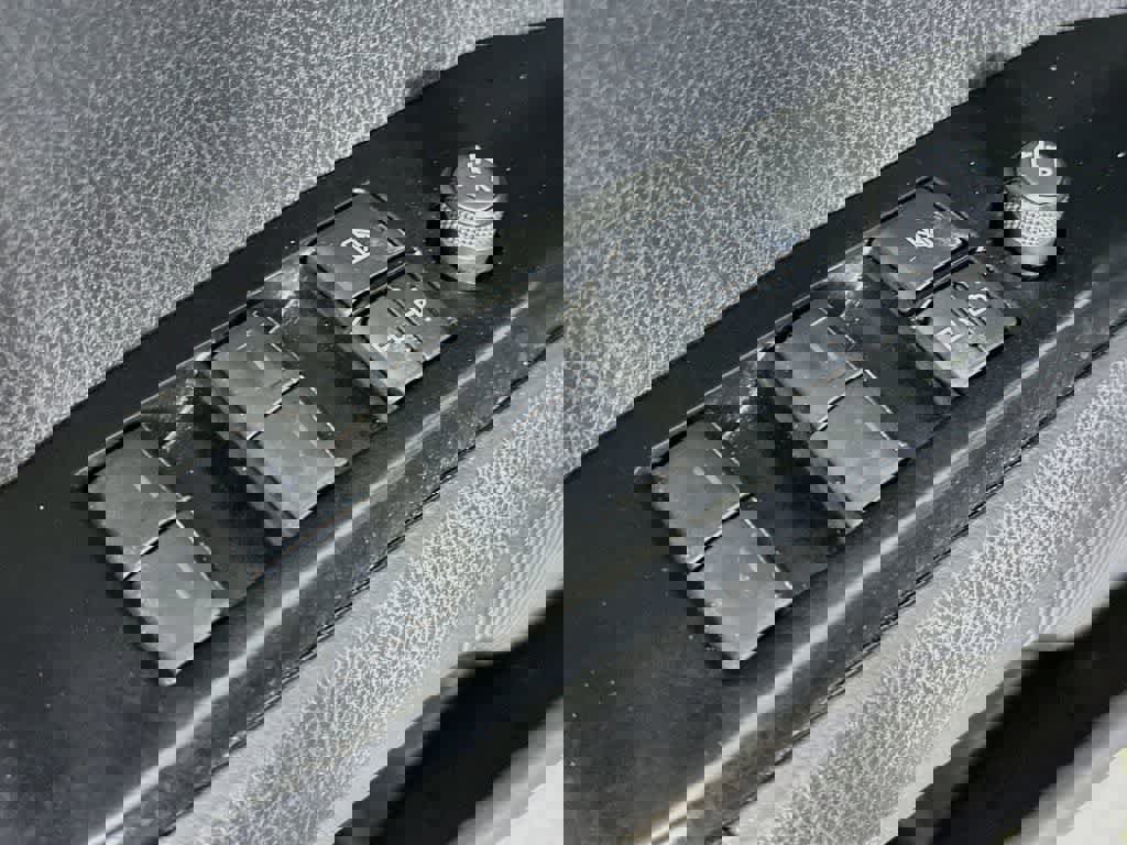 Used 2025 Toyota Camry SE w/ Multimedia Upgrade Package FWD image 29