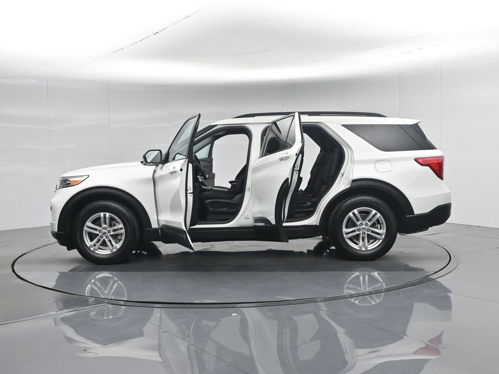 Certified 2023 Ford Explorer XLT RWD image 59