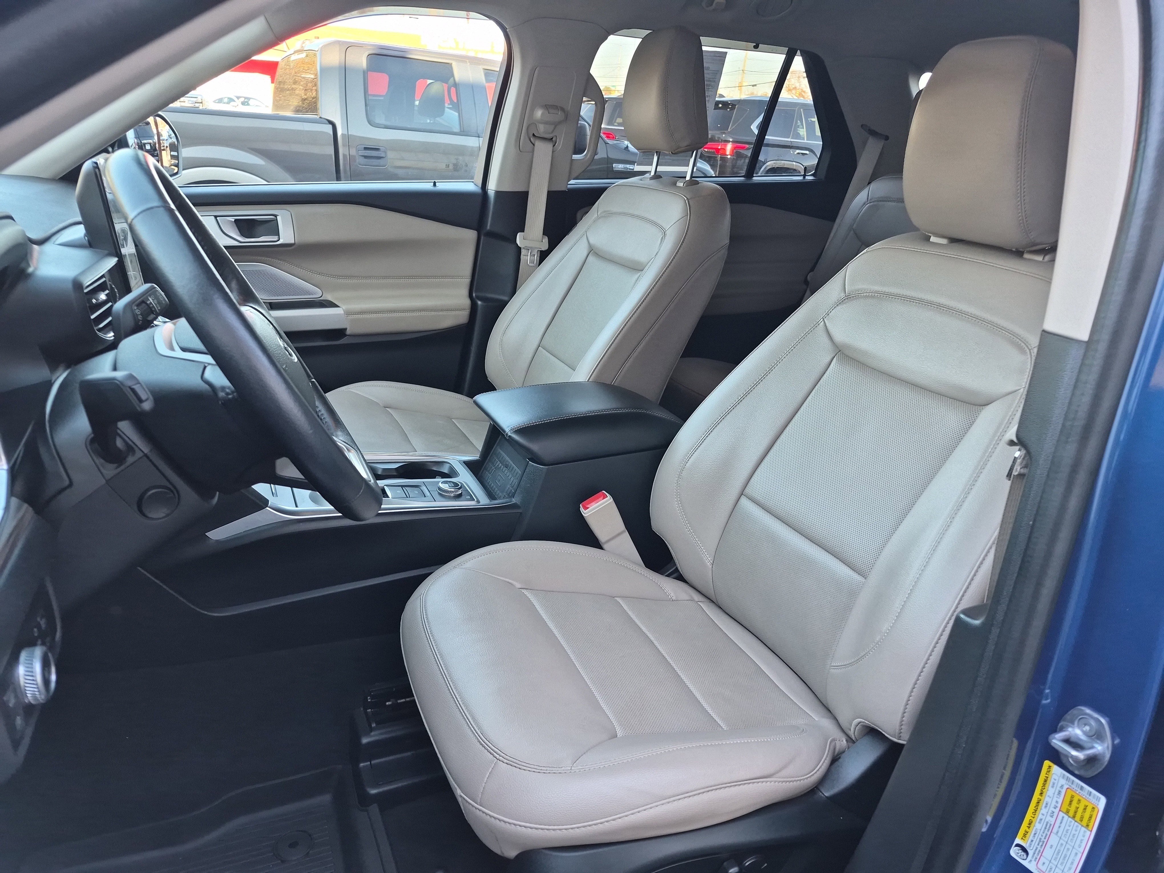 Certified 2023 Ford Explorer Limited w/ Hybrid Equipment Group 310A image 12