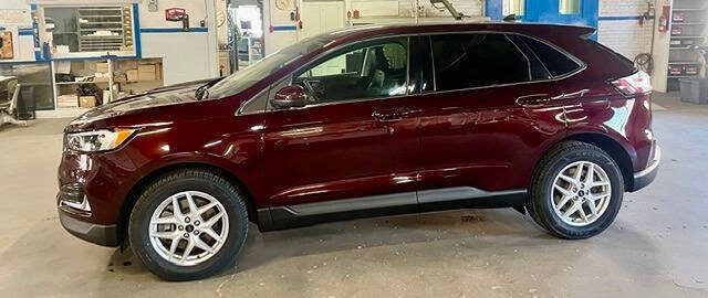 Certified 2023 Ford Edge SEL w/ Convenience Package AWD/4WD image 3