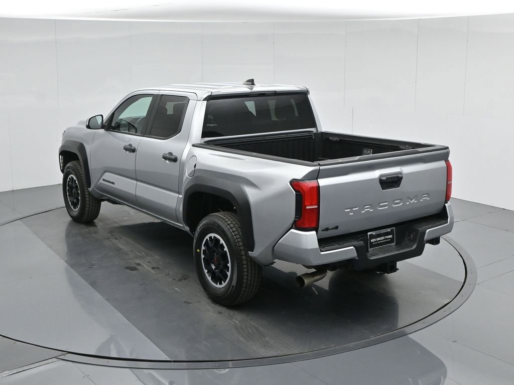 Used 2024 Toyota Tacoma TRD Off-Road image 39