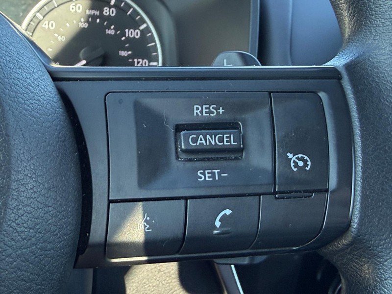 Used 2022 Nissan Rogue S FWD image 14