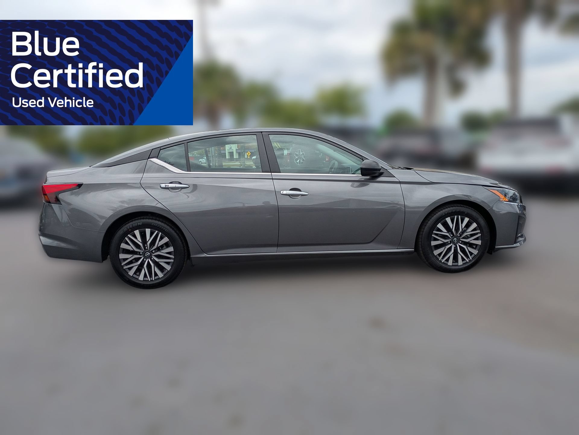 Used 2025 Nissan Altima 2.5 SV FWD image 3