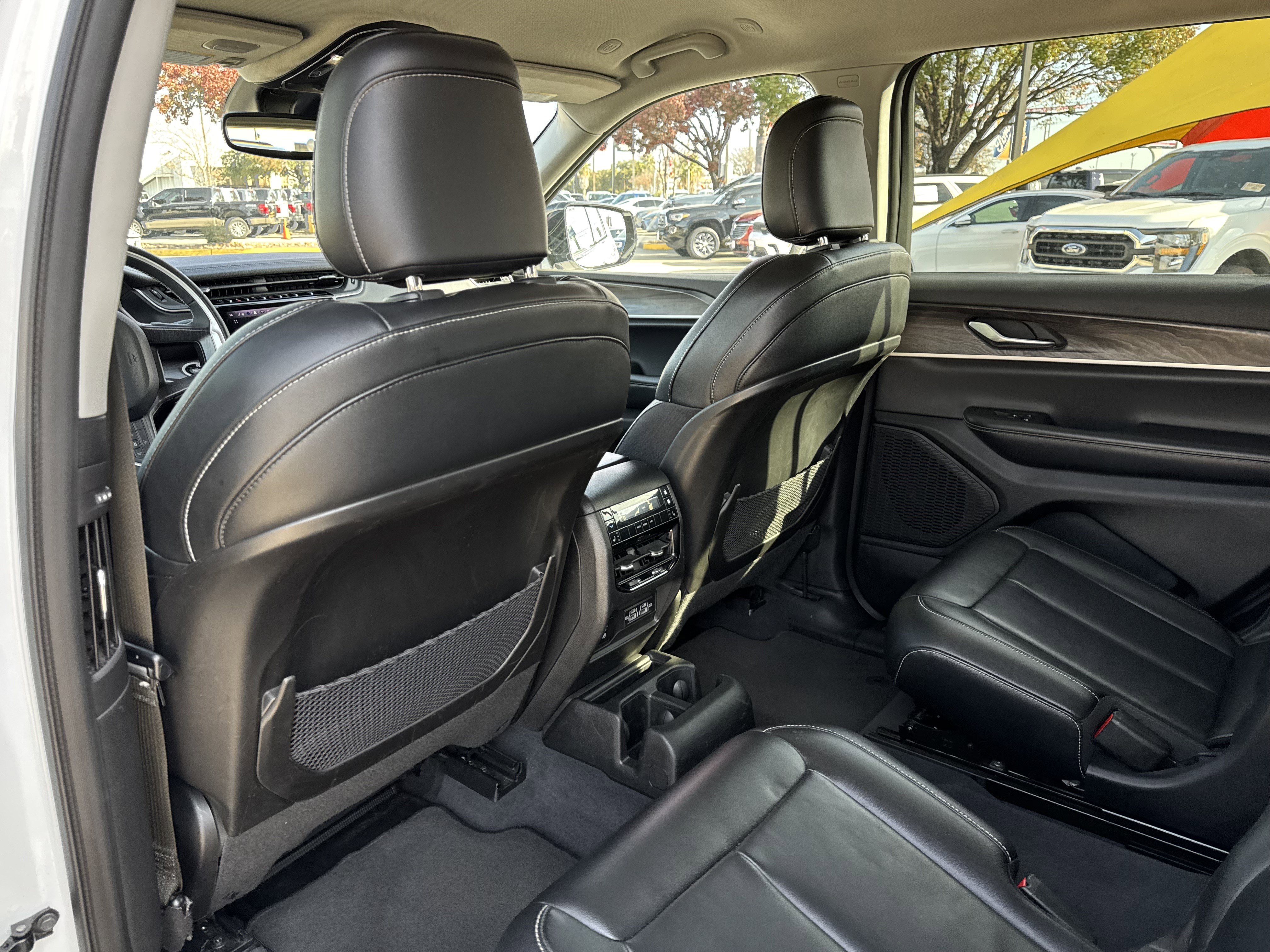 Used 2023 Jeep Grand Cherokee L Limited image 14