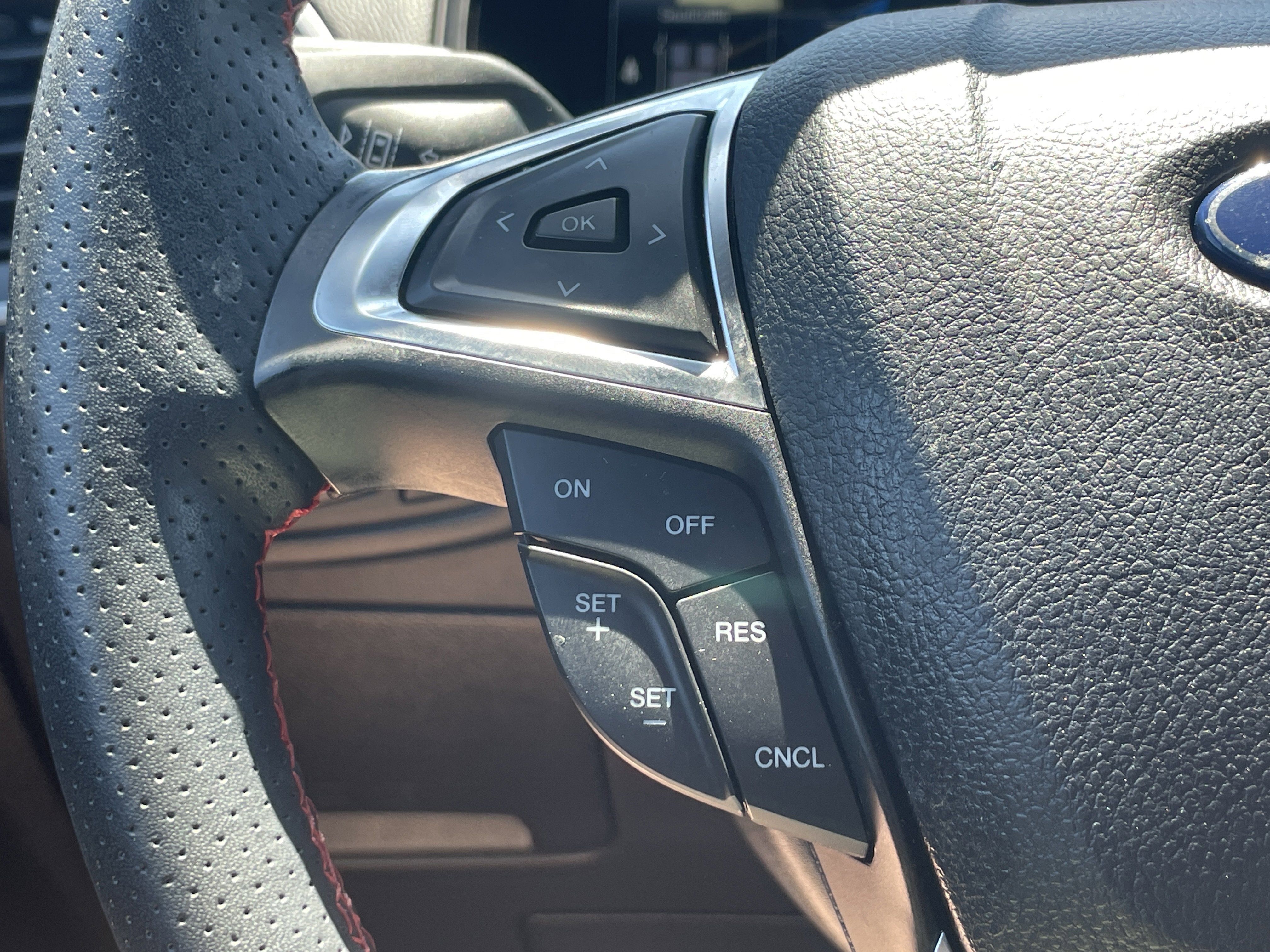 Certified 2024 Ford Edge ST-Line AWD/4WD image 28