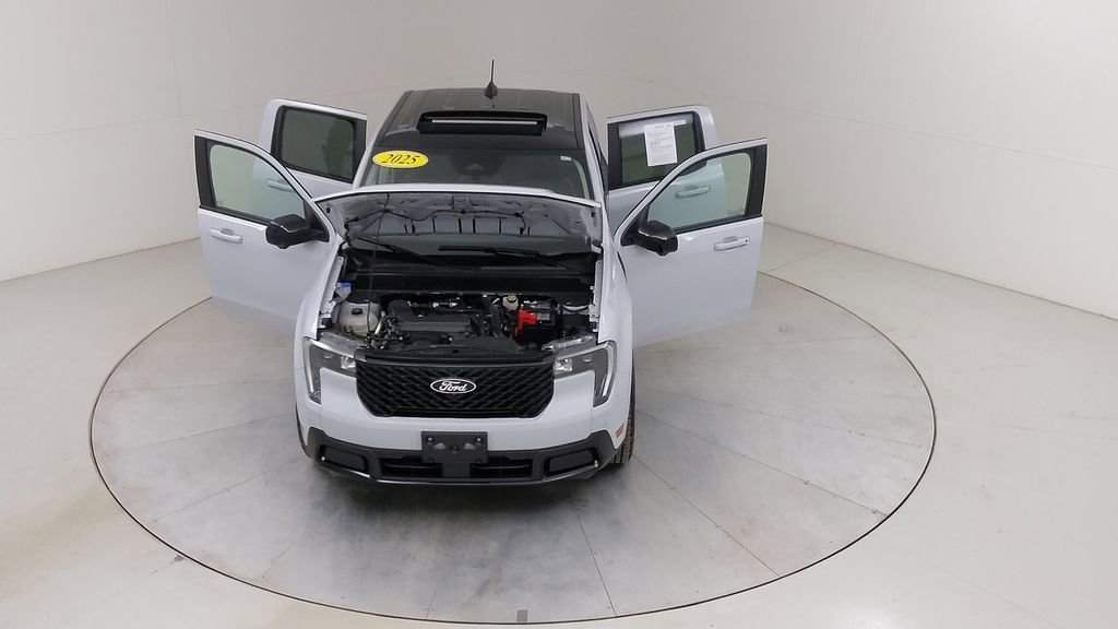 Certified 2025 Ford Maverick Lariat w/ Black Appearance Package AWD/4WD image 47