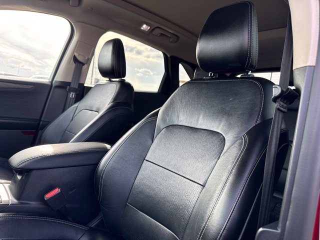 Certified 2020 Ford Escape Titanium w/ Titanium Premium Package 2.0 AWD/4WD image 18