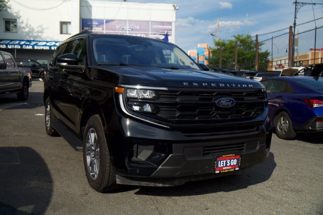 Certified 2025 Ford Expedition Active