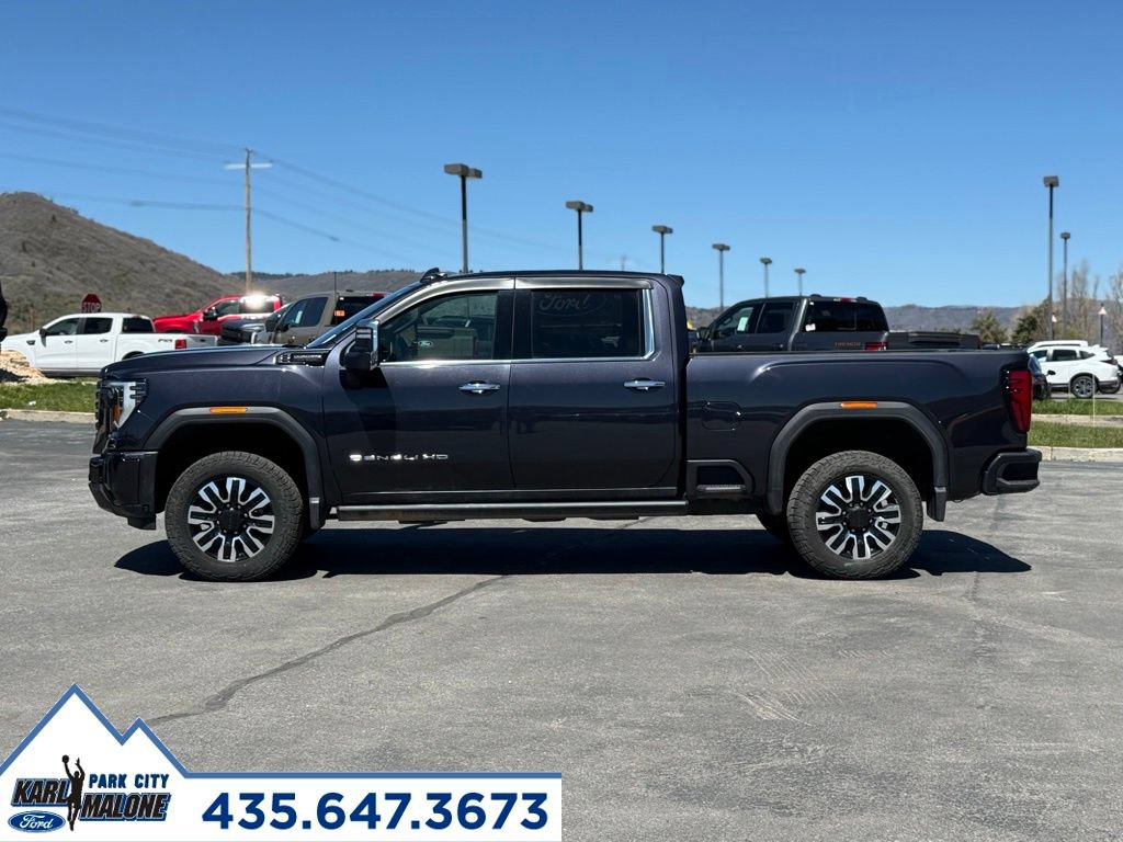 Used 2024 GMC Sierra 3500 Denali Ultimate AWD/4WD image 2
