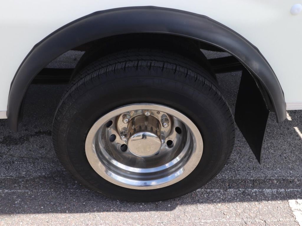 Certified 2022 Ford Transit 350 DRW RWD image 9