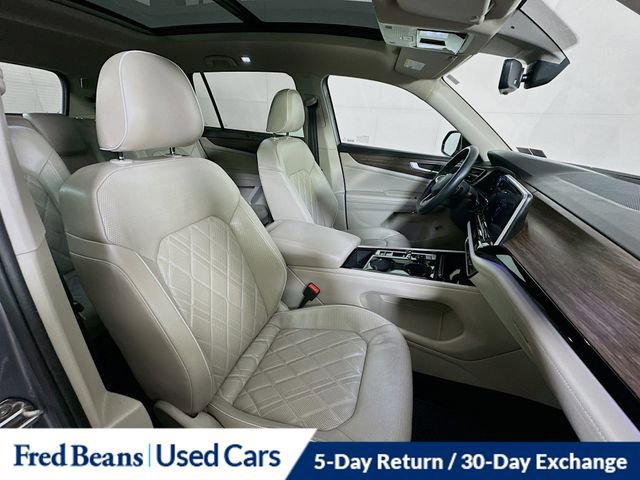 Used 2024 Volkswagen Atlas SEL Premium R-Line image 35