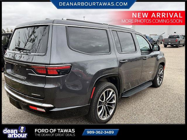 Used 2022 Jeep Wagoneer Series II w/ Premium Group I AWD/4WD image 3